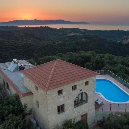 Villa Kourouni Stalós Eksteriør bilde